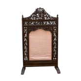 Screen with silk