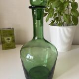Carafe en verre vert