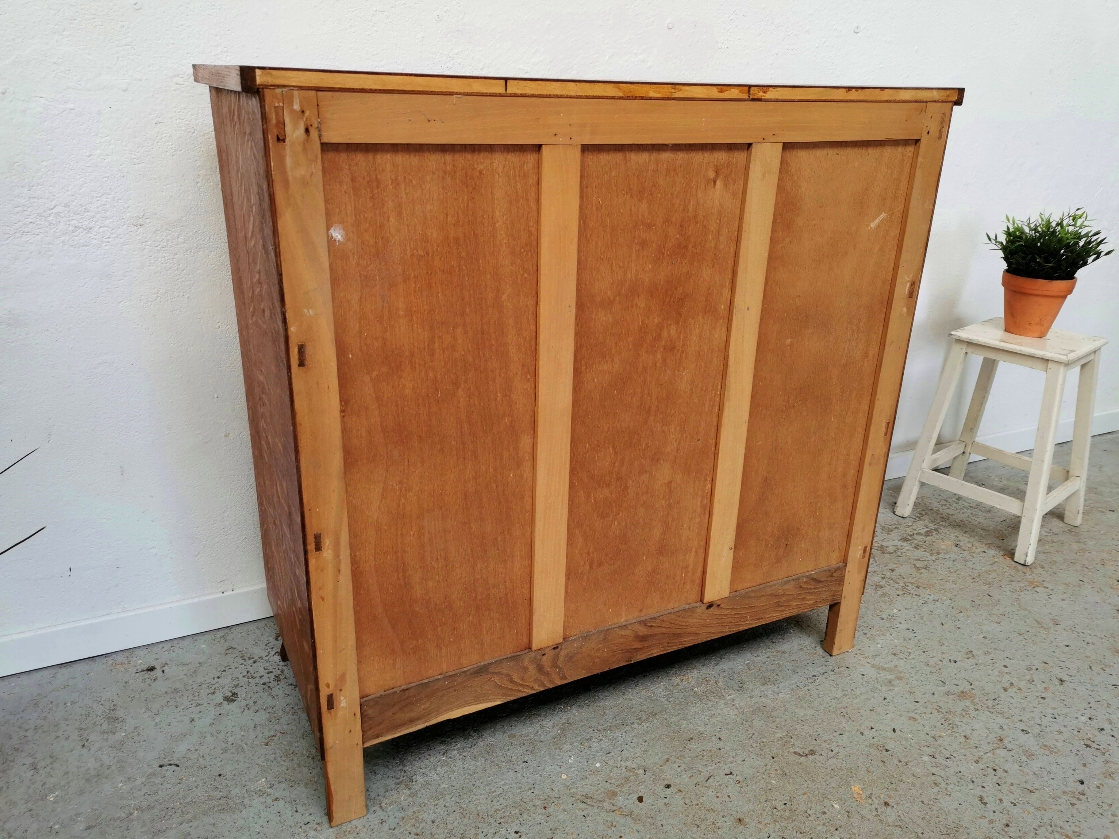Vintage chest of drawers