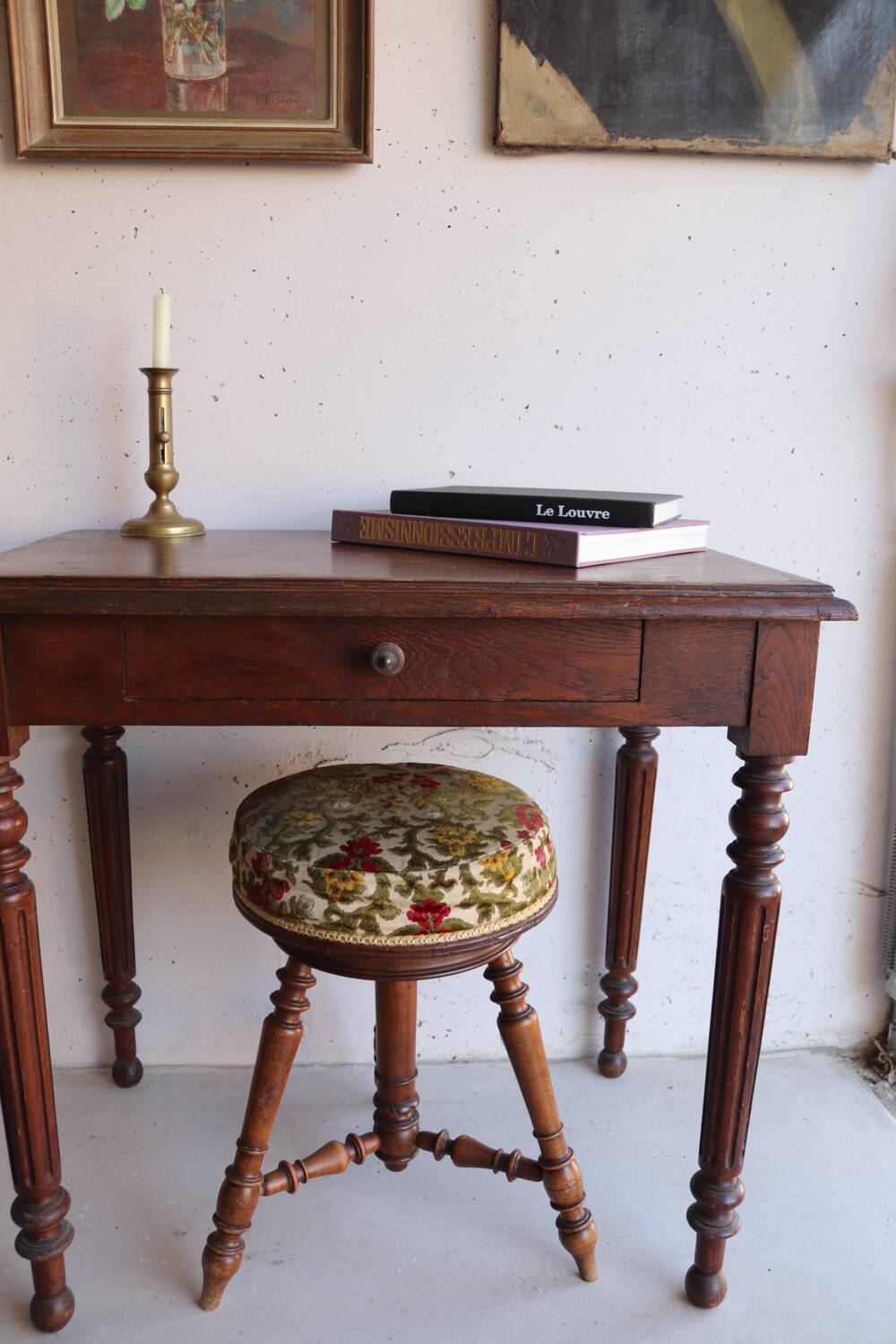 Small antique wooden desk – turned legs