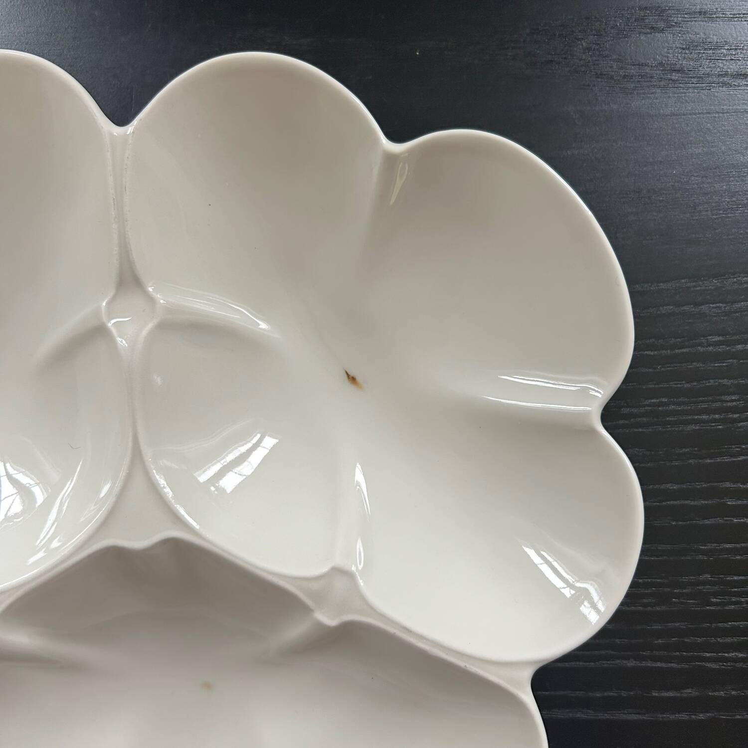Porcelain serving dish