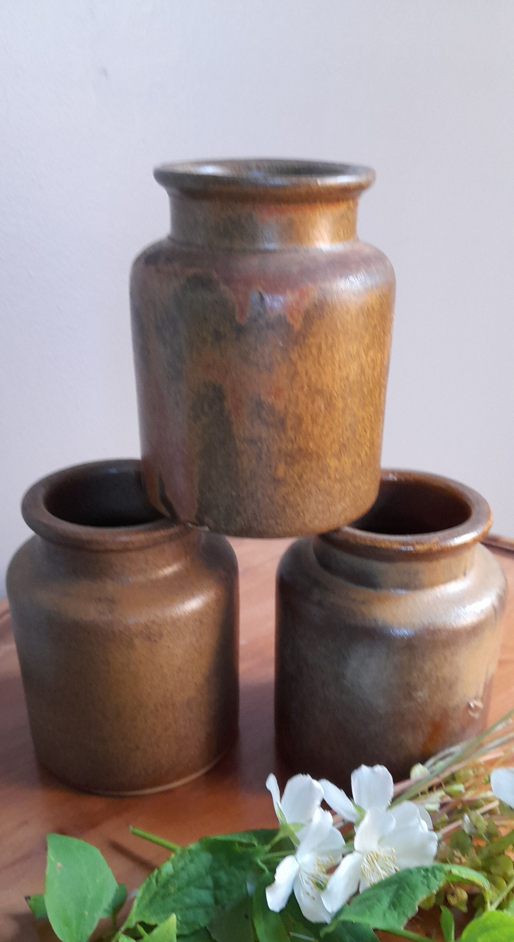 Lot de 3 pots en grès, anciens pots à moutarde