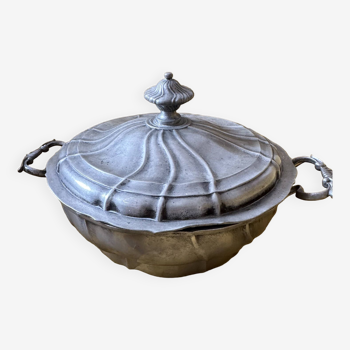 Pewter vegetable soup tureen