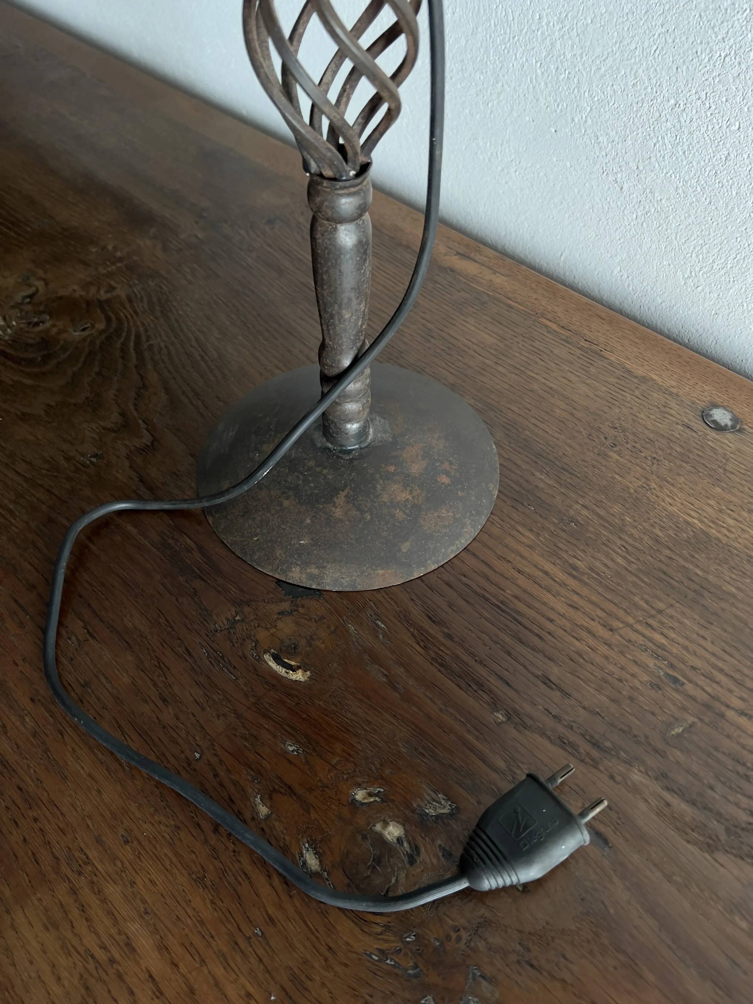 Brutalist iron chain table lamp, 1970s