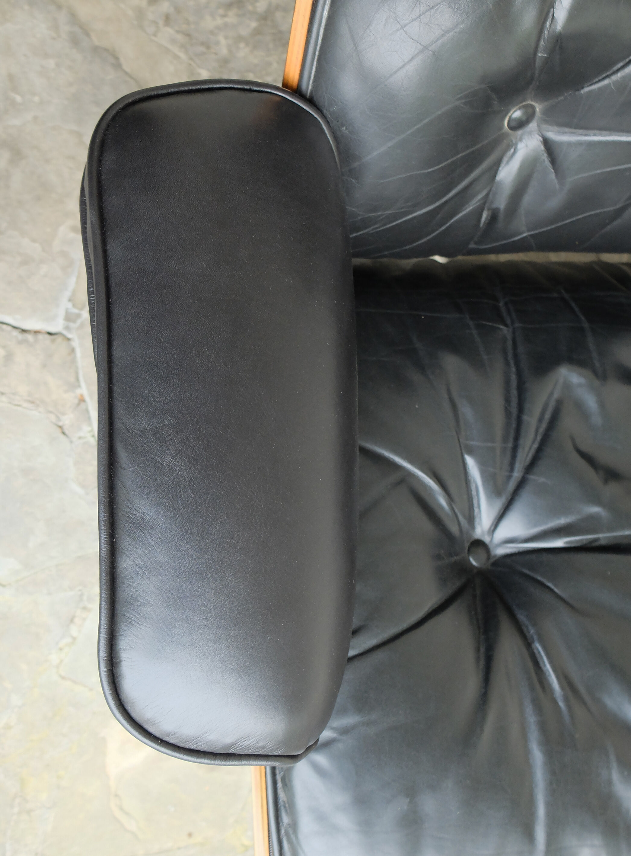 Armchair 670 & ottoman 671 by Charles & Ray Eames for Herman Miller, 1960s