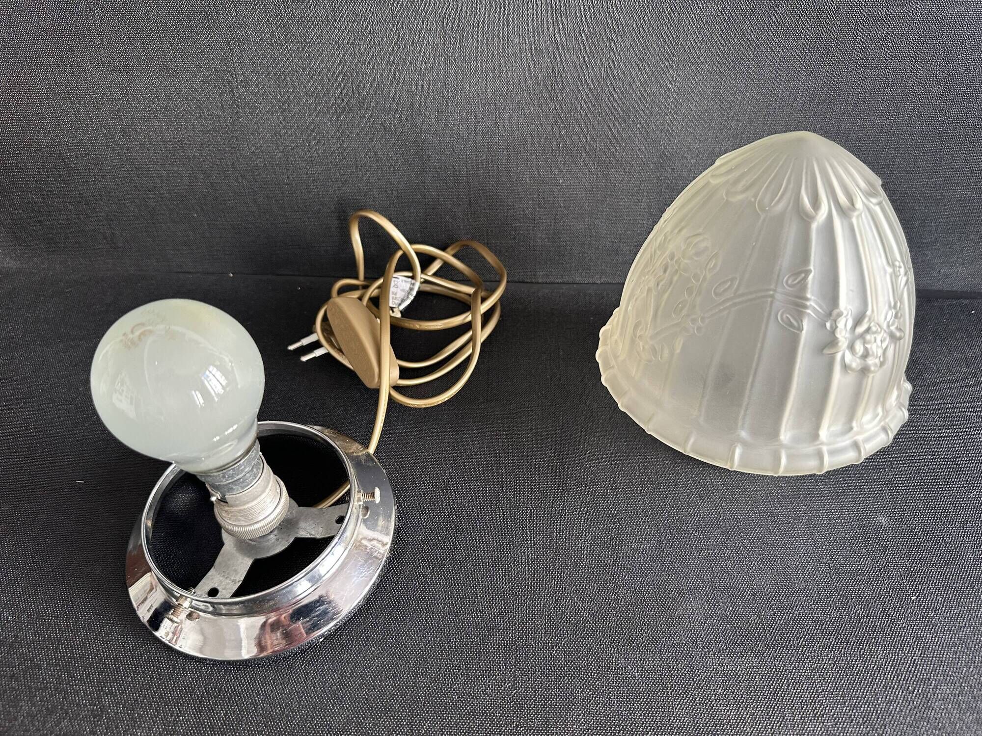 Small table lamp or Art Deco ceiling light from the 1930s in frosted glass.