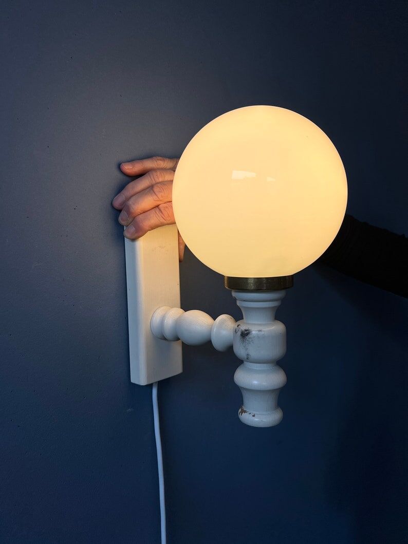 Vintage wall lamp in opaline glass