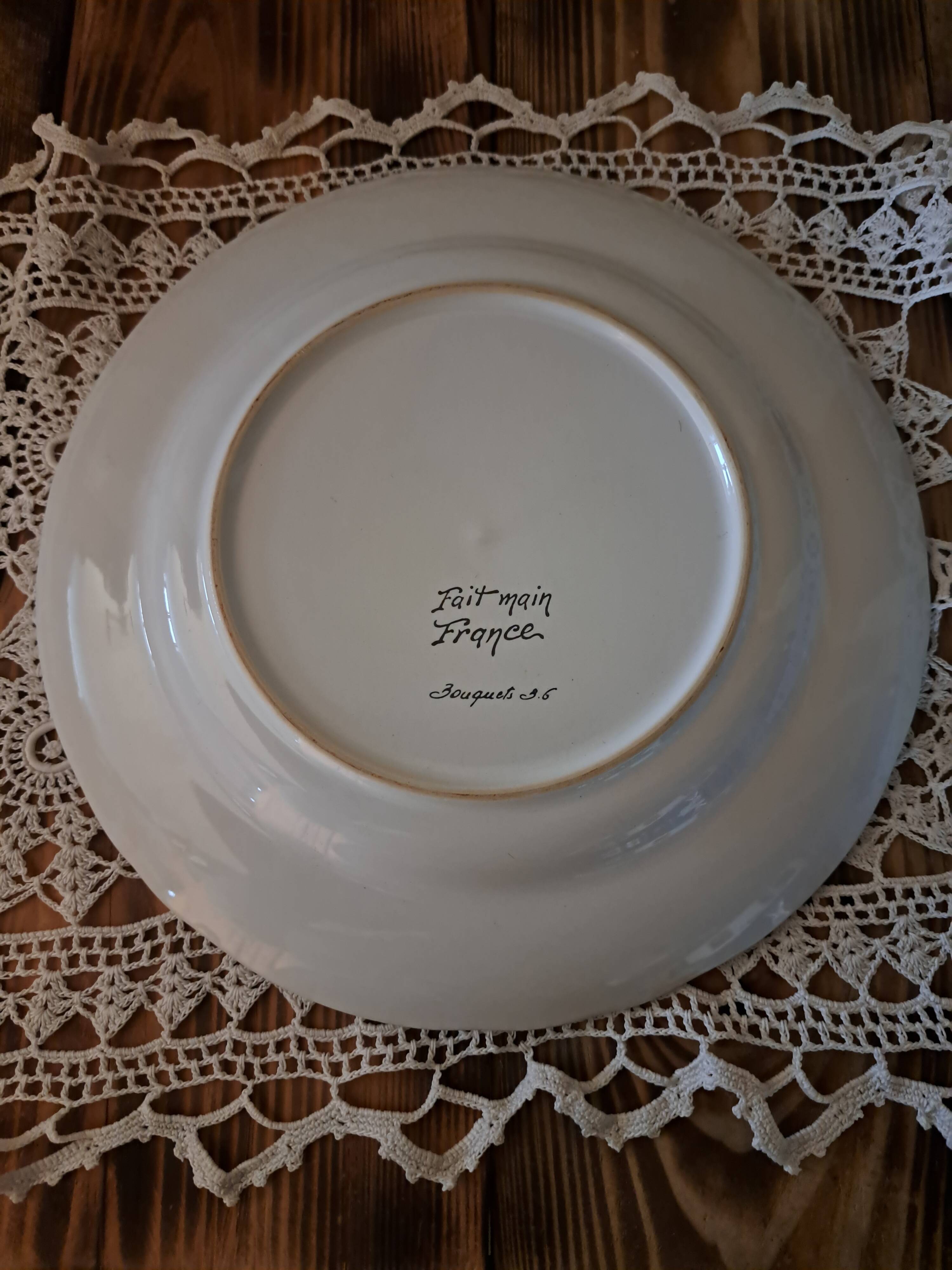 Assiette décorative artisanat français "Bouquets"