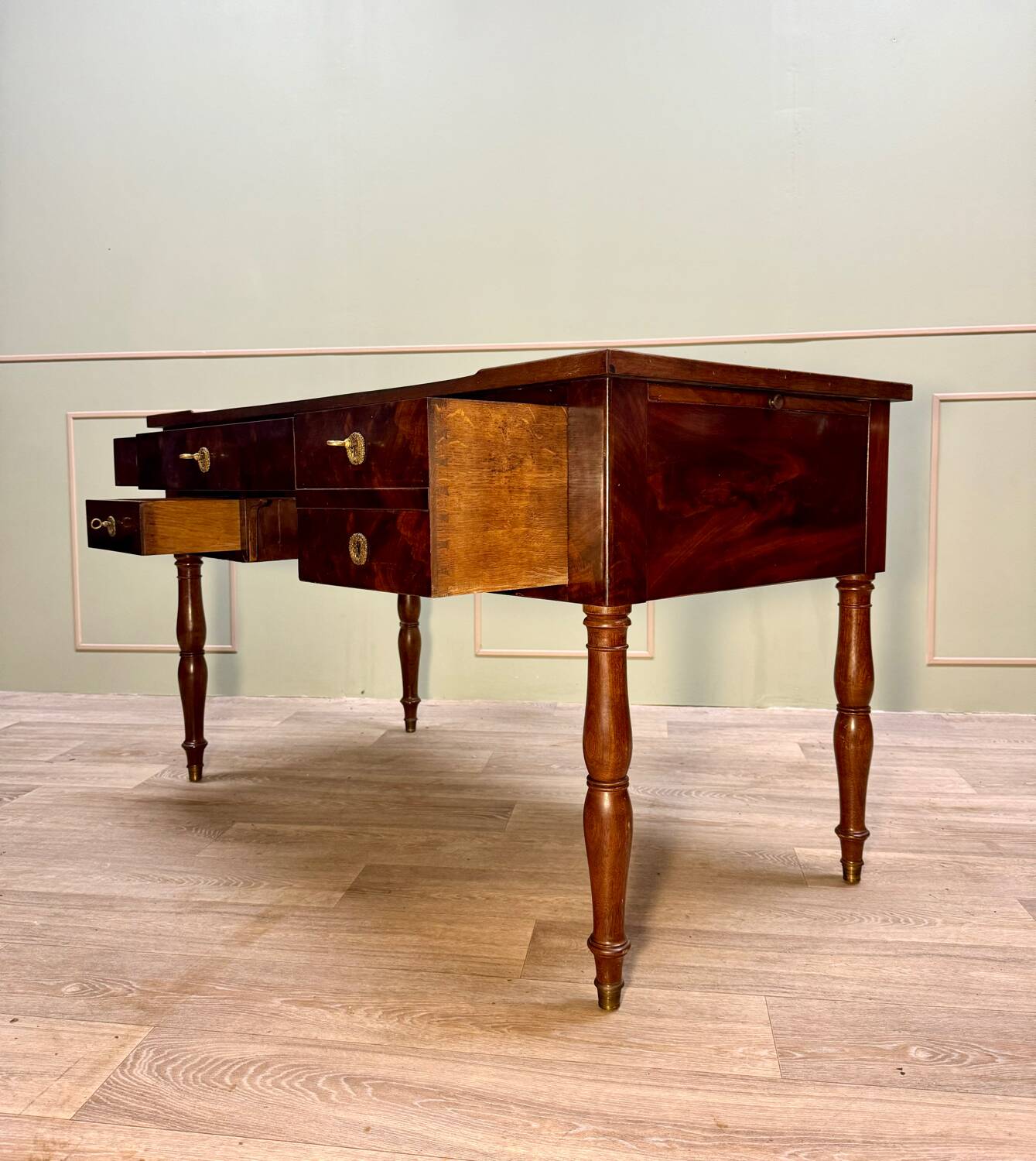 Flat Desk In Mahogany And Mahogany Feather Jacob Feet Louis Philippe Period XIX Eme Century