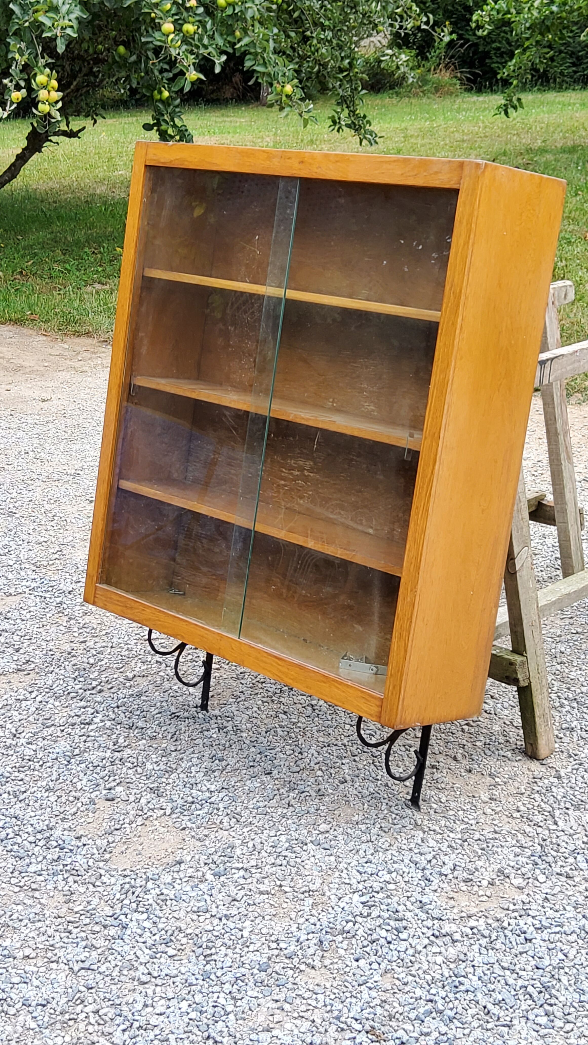 Wall display case from the 50s in solid blond oak