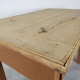 Farm table