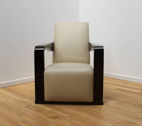Fauteuil Ying, Hugues Chevalier