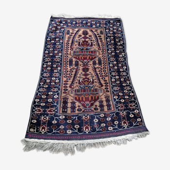 Ancient oriental carpet early 20th century 140 x 89cm