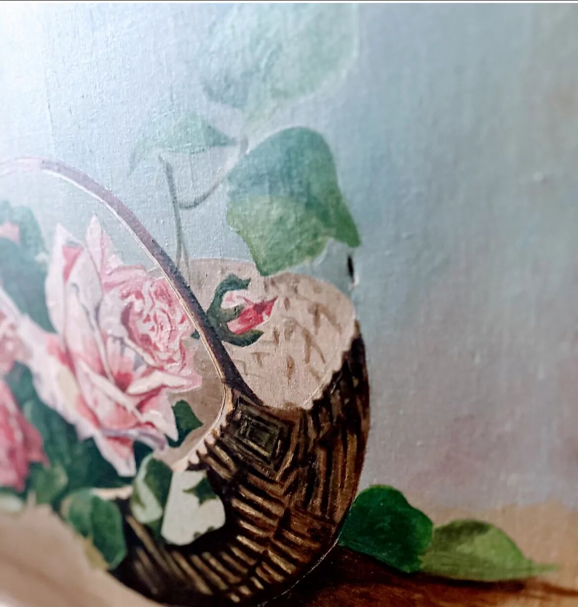 Old table flowers – oil on canvas – roses in a basket – the bucolic invitation