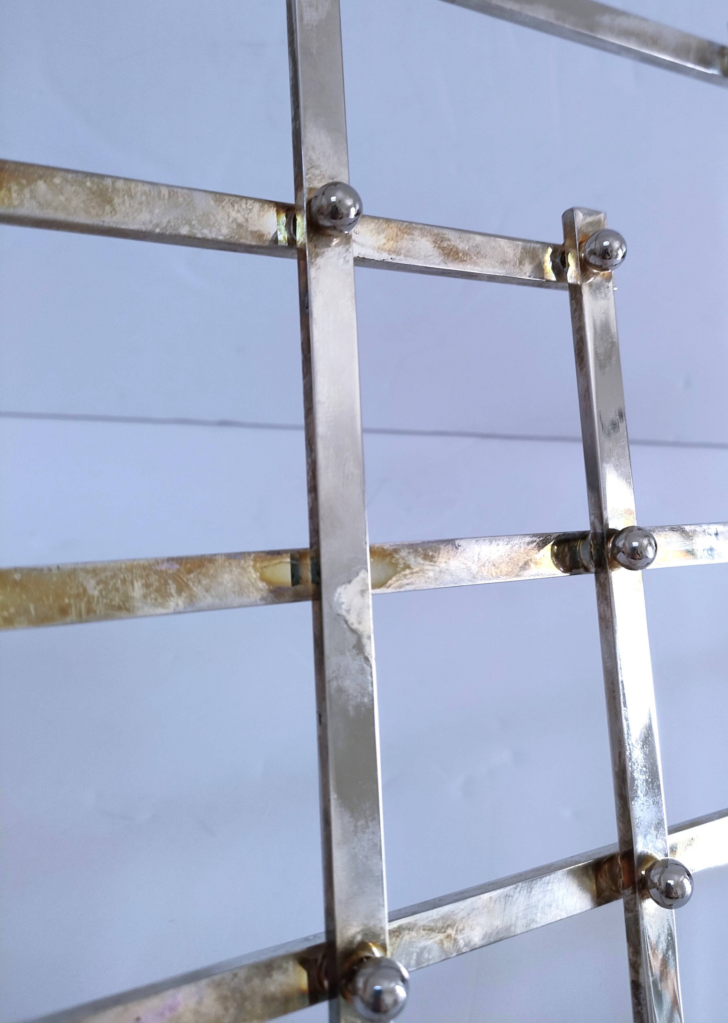 Art Deco style extendable silver metal trivet