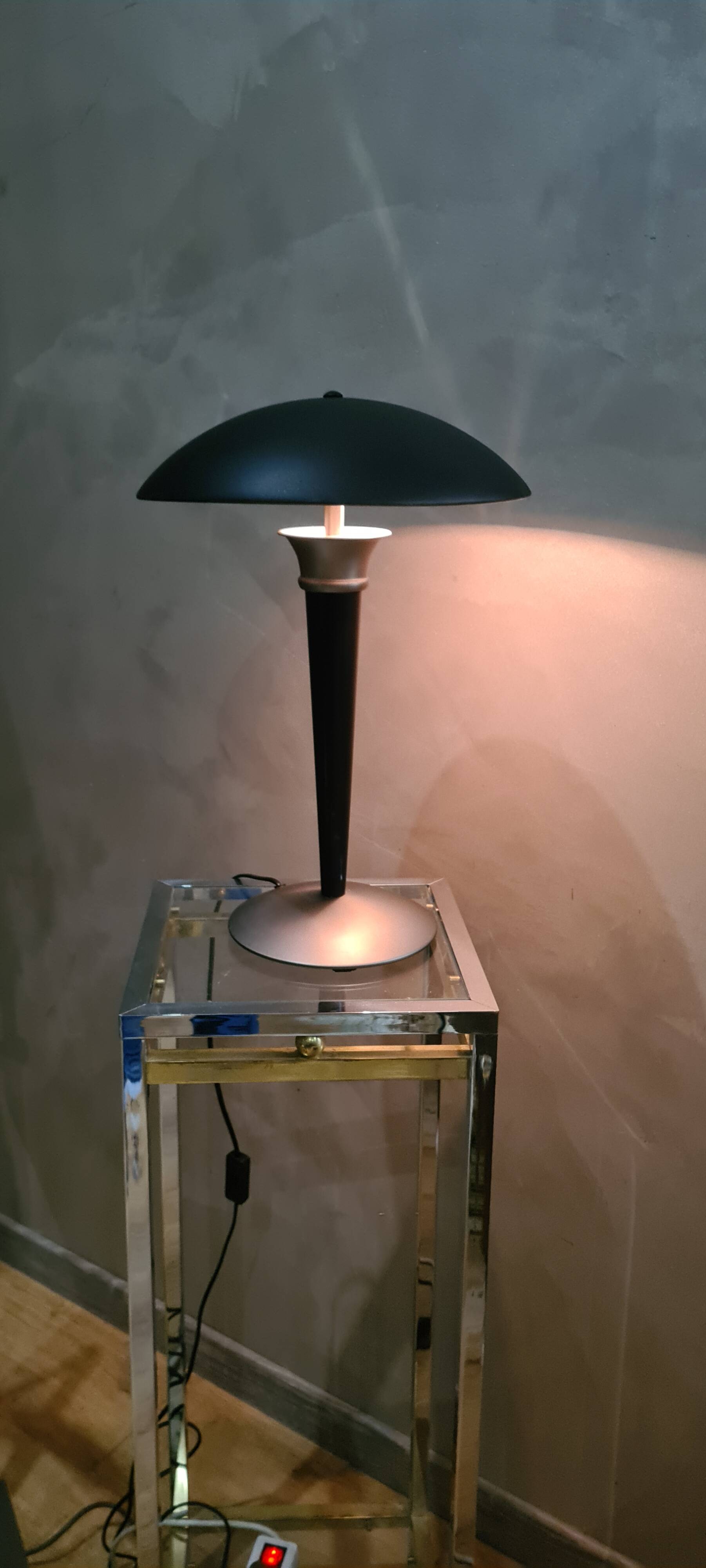Mushroom lamp (known as liner) 1975 to 85., h41 x l31 matt black