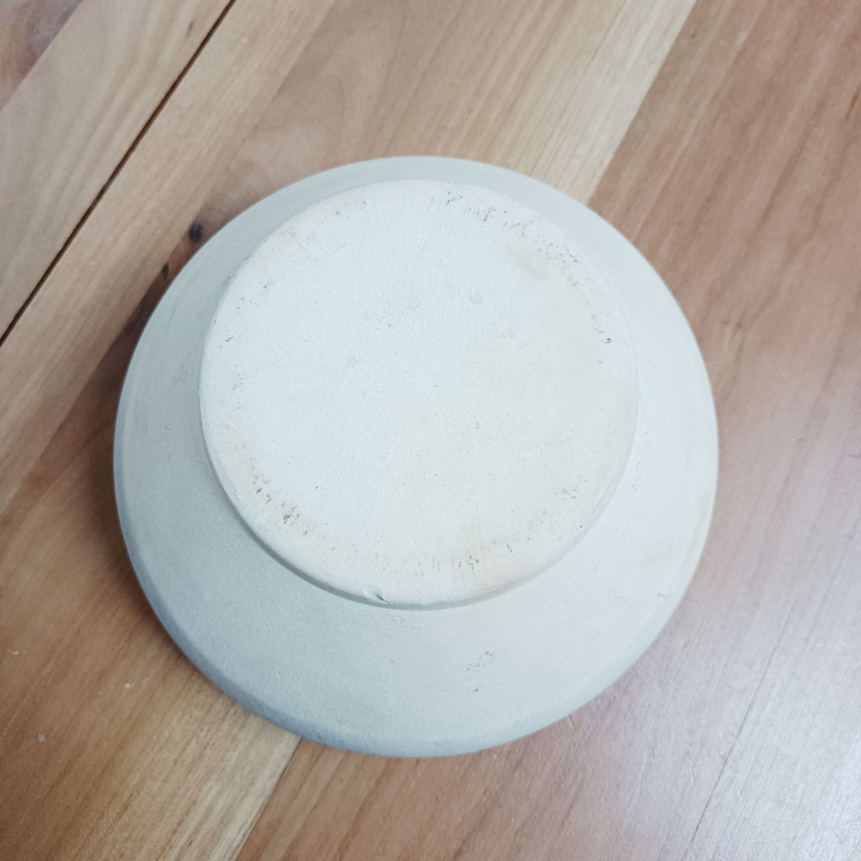 Bowl in white sandstone