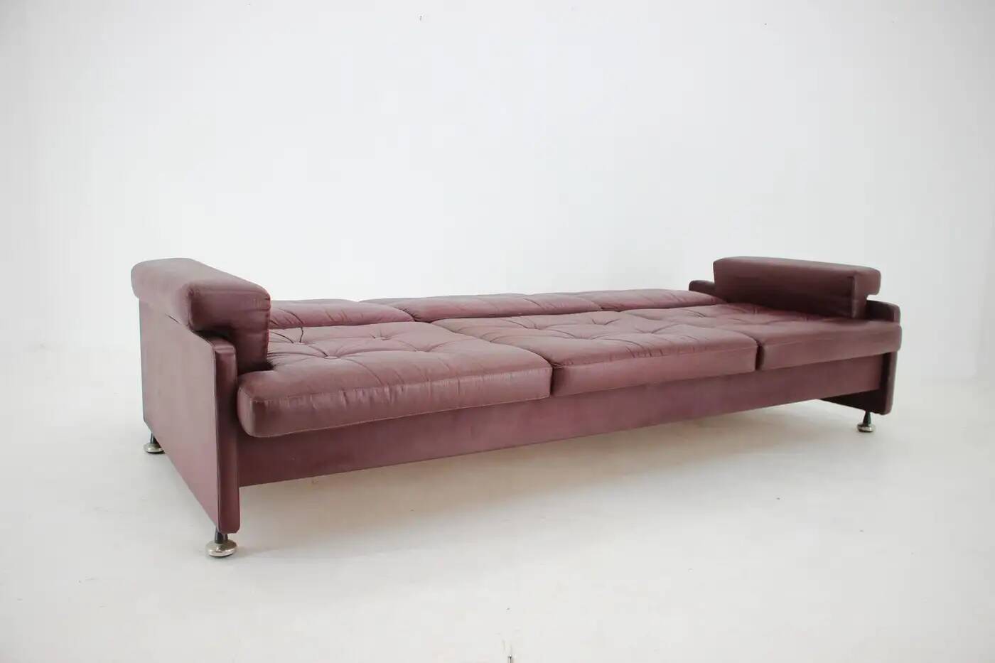 Canapé, day-bed en cuir par Arch. Spicka, Tchécoslovaquie années 1970