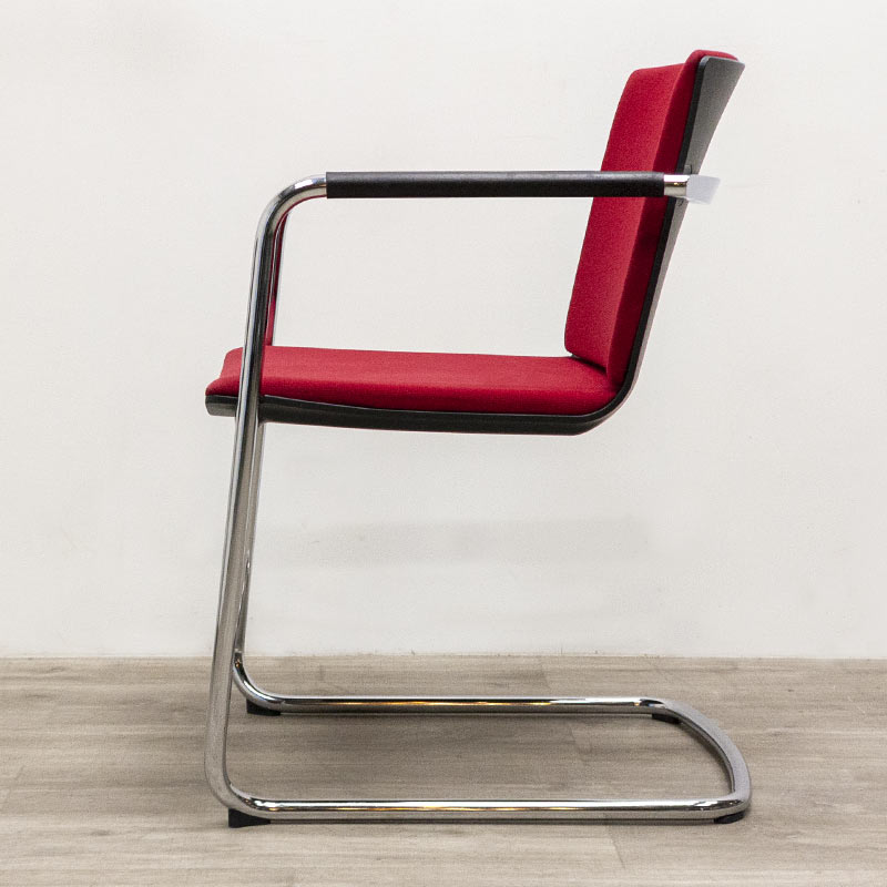 WILKHAHN Neos chair with armrests