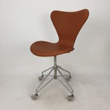 Arne Jacobsen 3117 swivel desk chair by Fritz Hansen, 1960