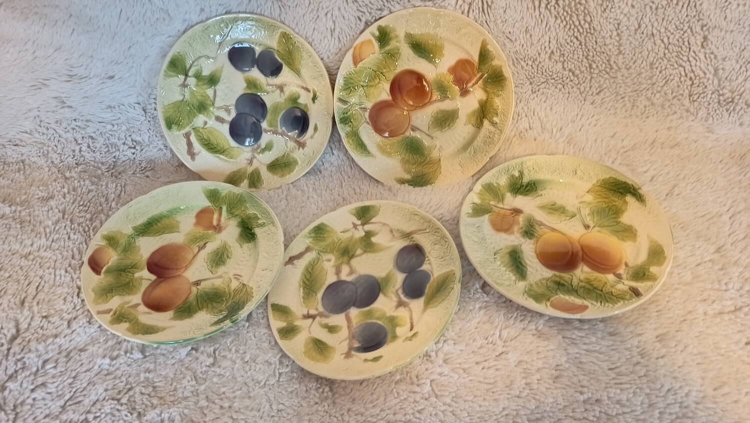 5 St Clément barbotine plates