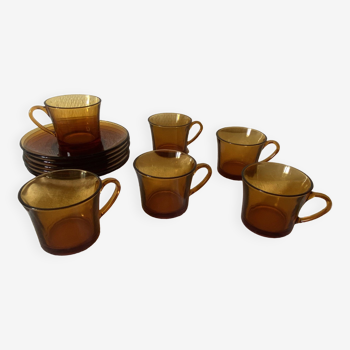 6 coffee cups with duralex saucers, honey color, vintage 80s