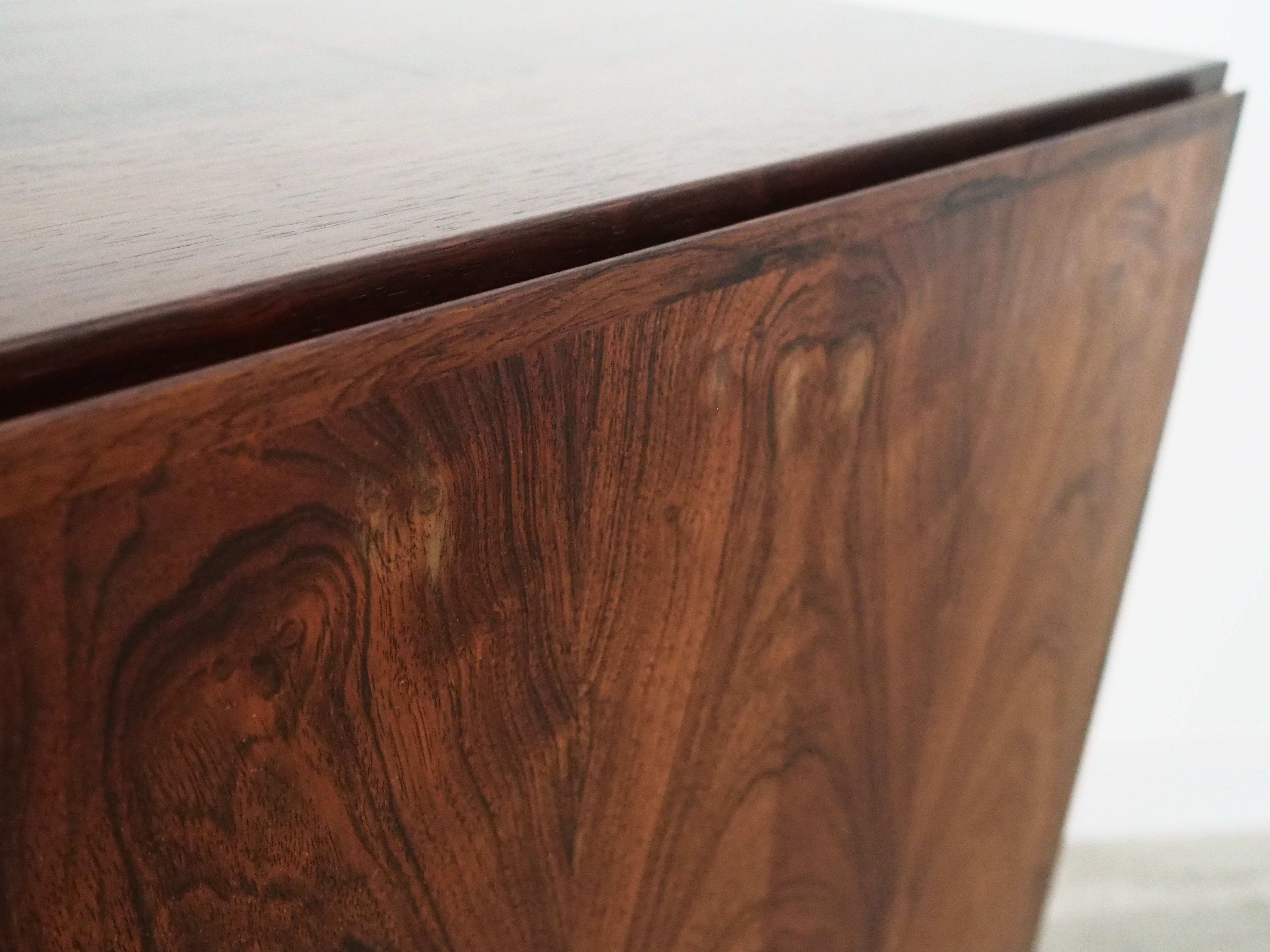 Buffet en palissandre, design danois, années 1970, fabricant Omann Jun