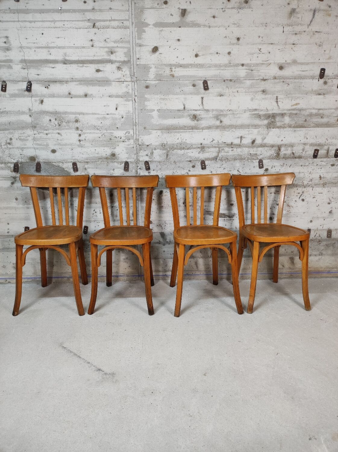 Lot de 8 chaises bistrot