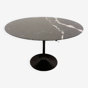 Table knoll saarinen en marbre noir marquina