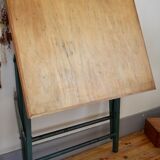 Adjustable drawing table