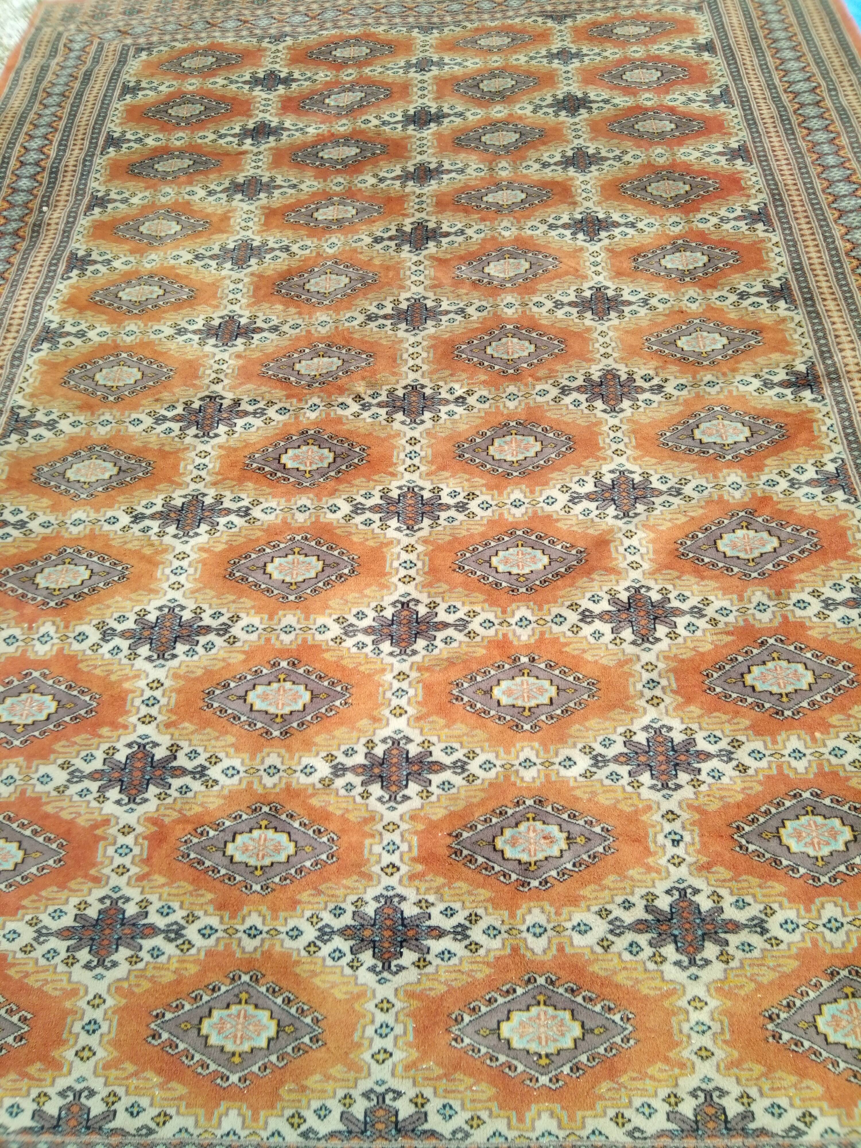 Oriental carpet, Pakistan, wool and silk 273 x 186