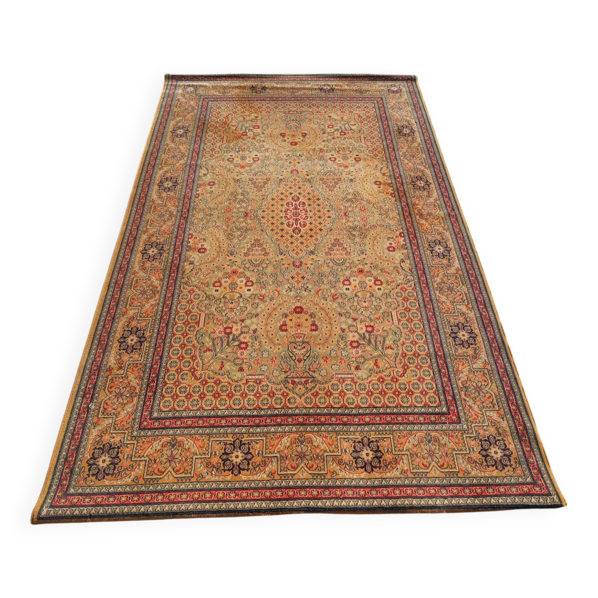 Isfahan carpet