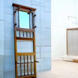 Vestiaire mural en bois