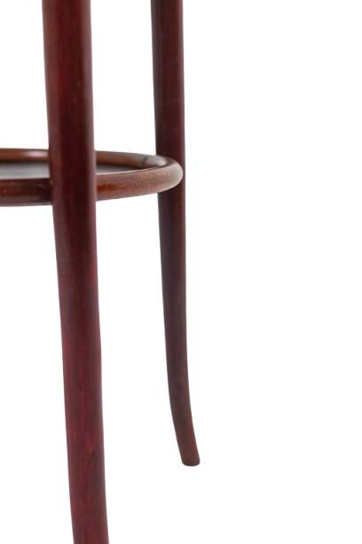 Thonet. Pair of side tables with 2 tops in stained beech. 1900s.