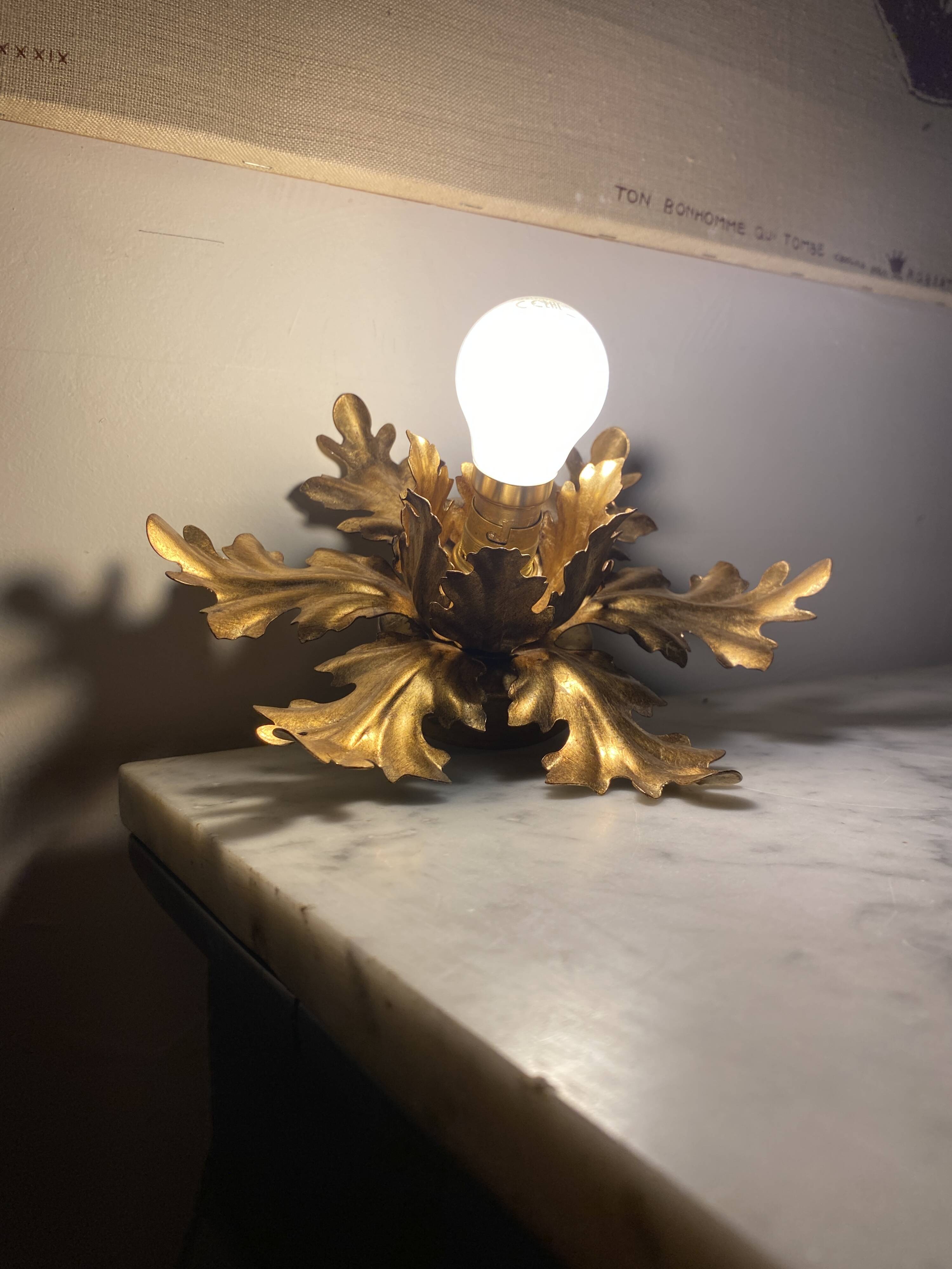 Flower wall light, Italian model, 1970s