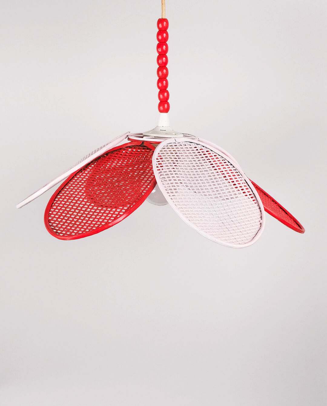 Flower and pearl suspension