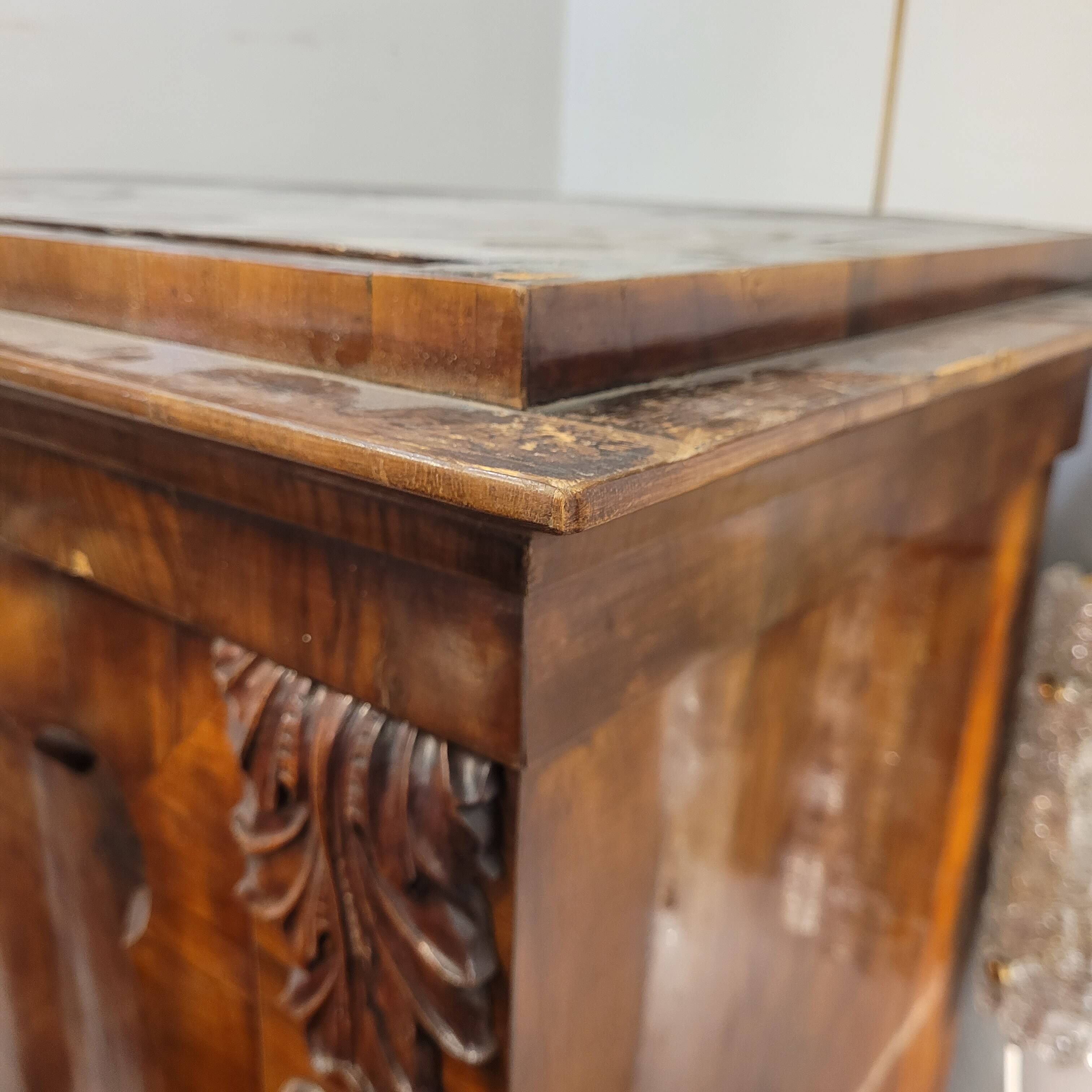 Armario / Gabinete estilo Biedermeier, madera de fresno, circa 1840 – Alemania