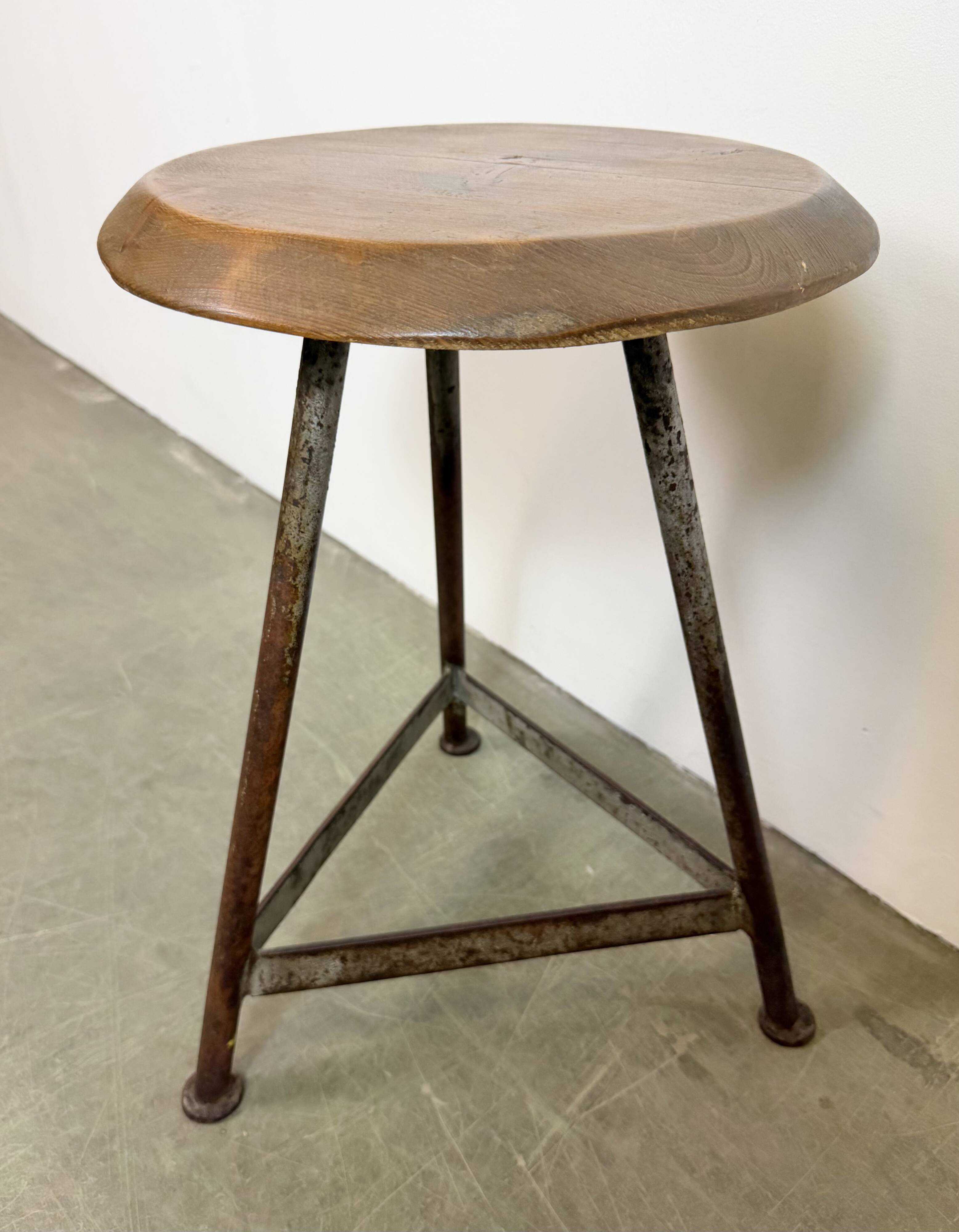 Tabouret d'atelier industriel gris, années 1960