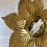 Golden flower wall lamp