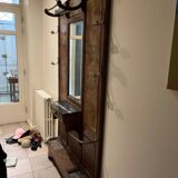 Wall coat rack