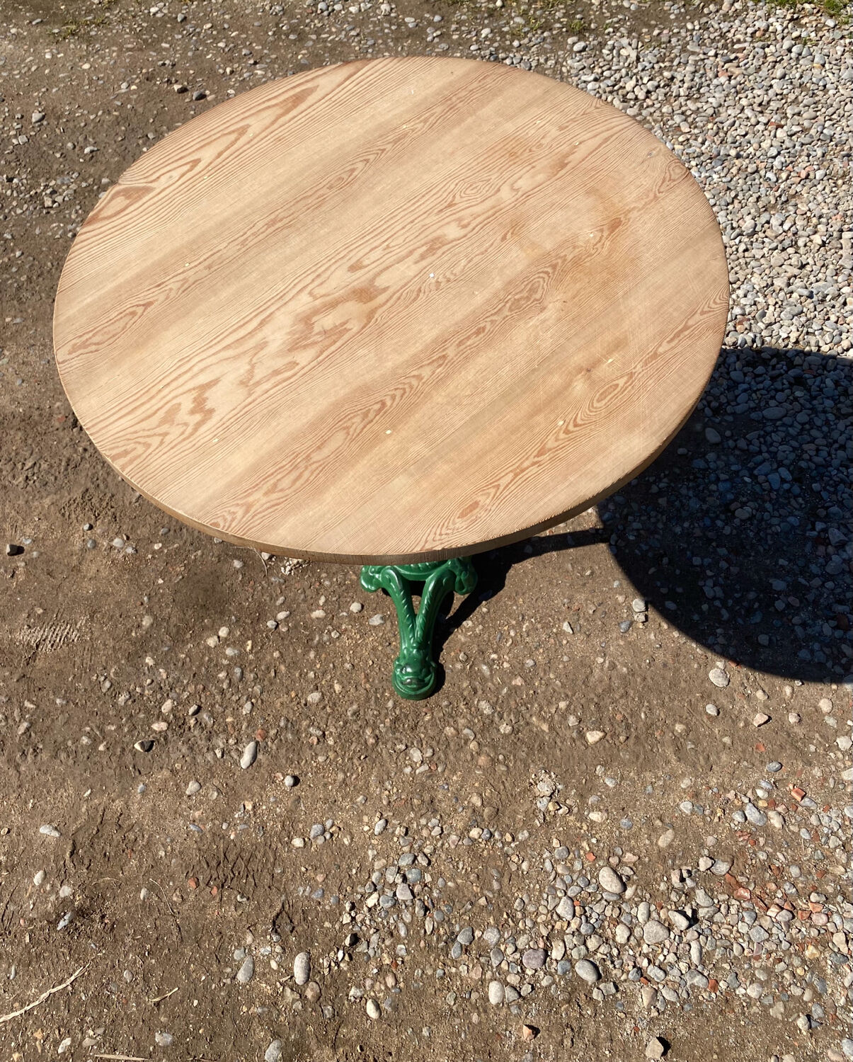 Table bistrot en fonte