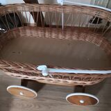 Wicker cradle