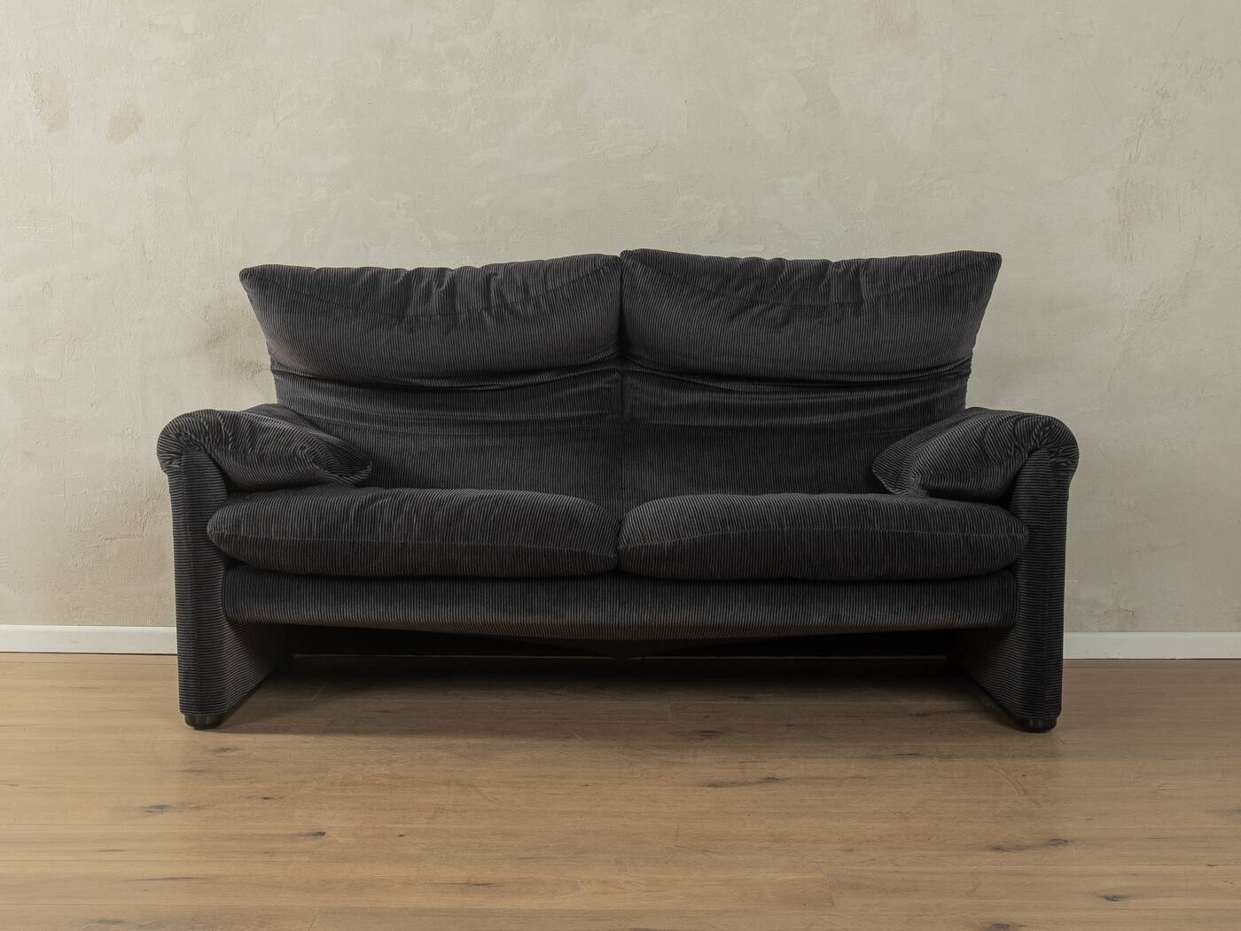 "675 MARALUNGA" sofa, Vico Magistretti, Cassina