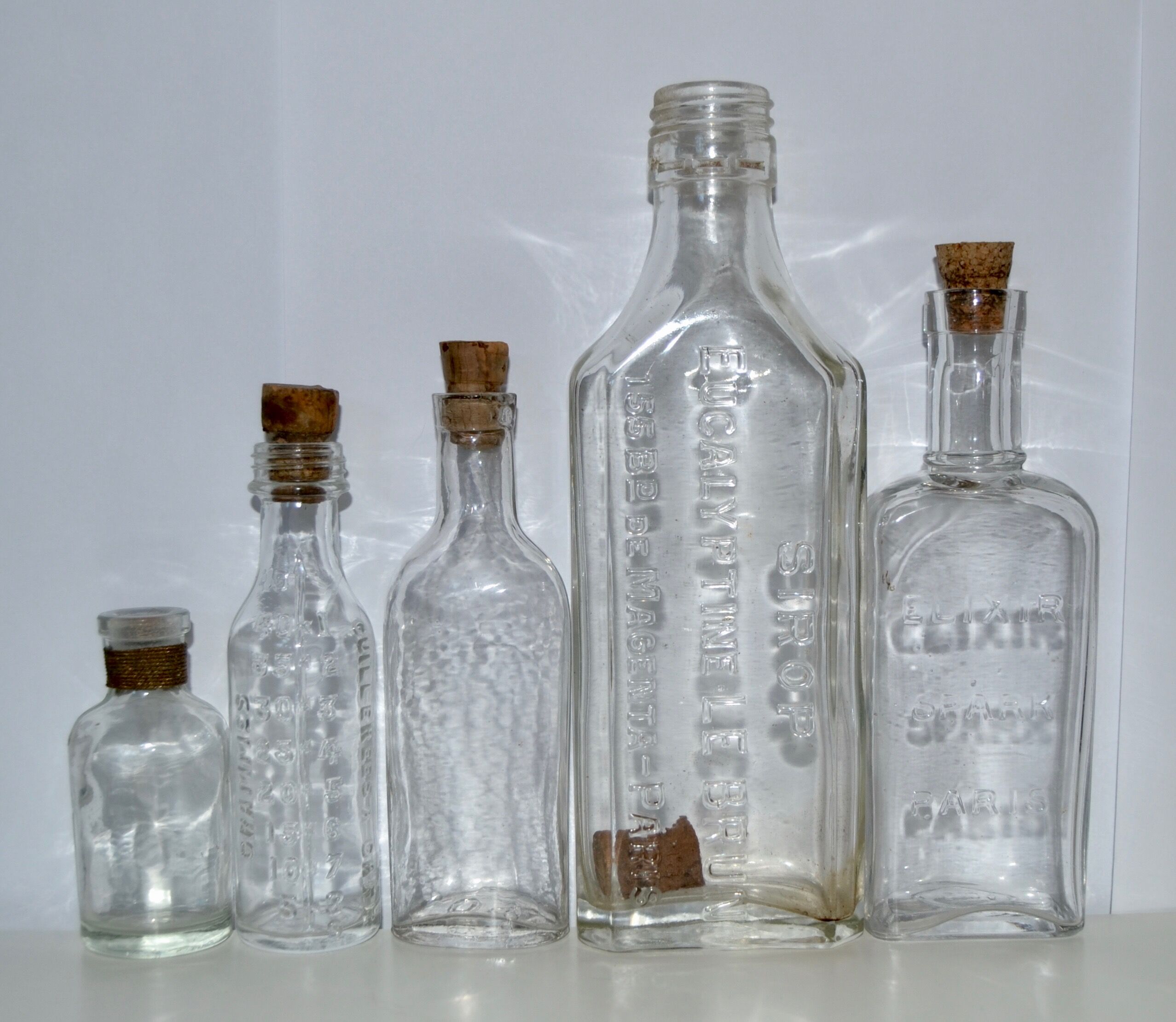 Suite of five vials of apothecary