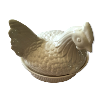 Terrine vintage white hen from the 70s in perfect condition