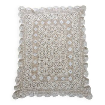 Rectangular crochet tablecloth
