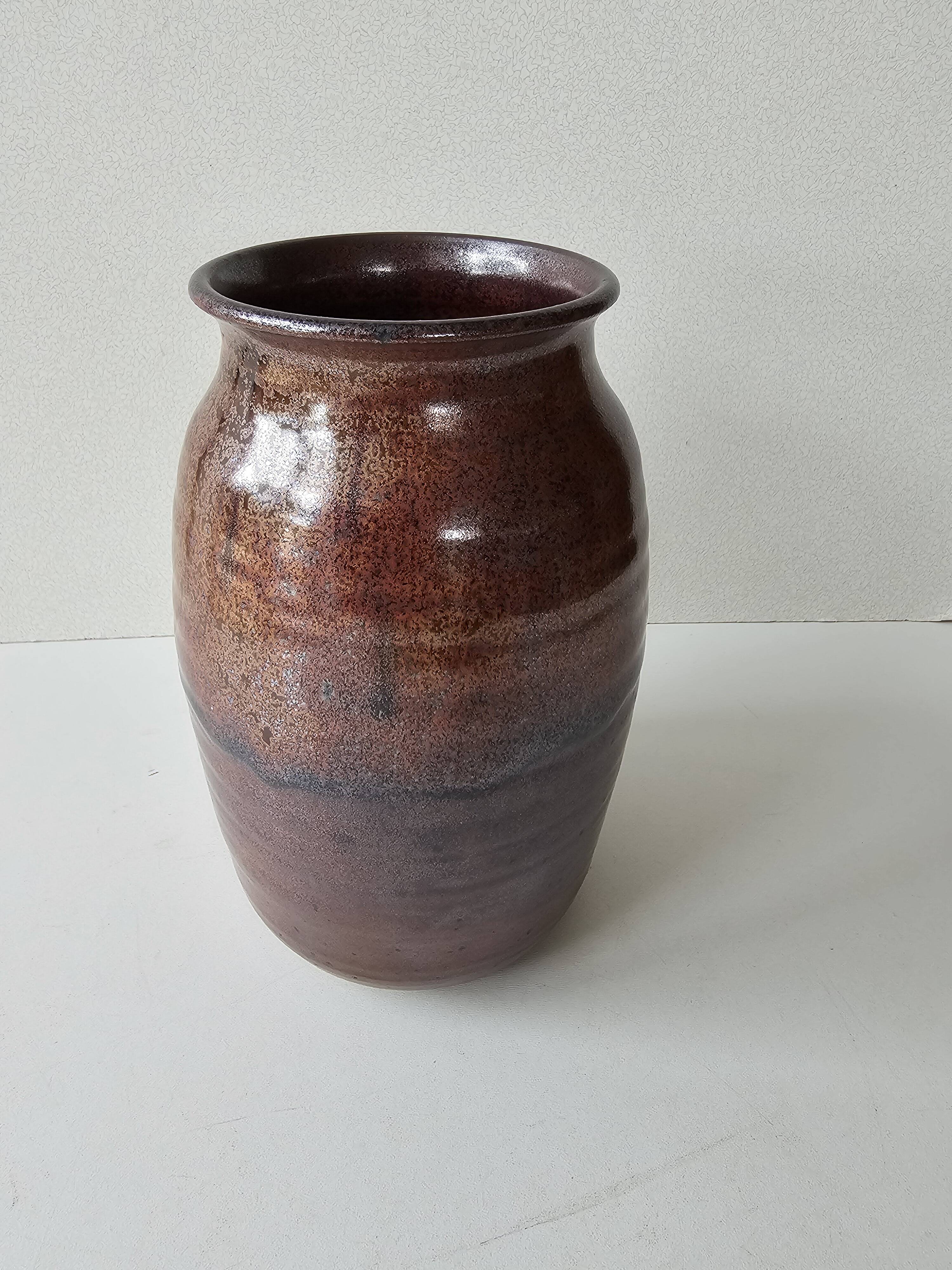 Bordeaux ceramic vase, height 19cm, Signed (Signature to be identified)
