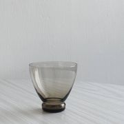 4 verres à eau en verre fin fumé