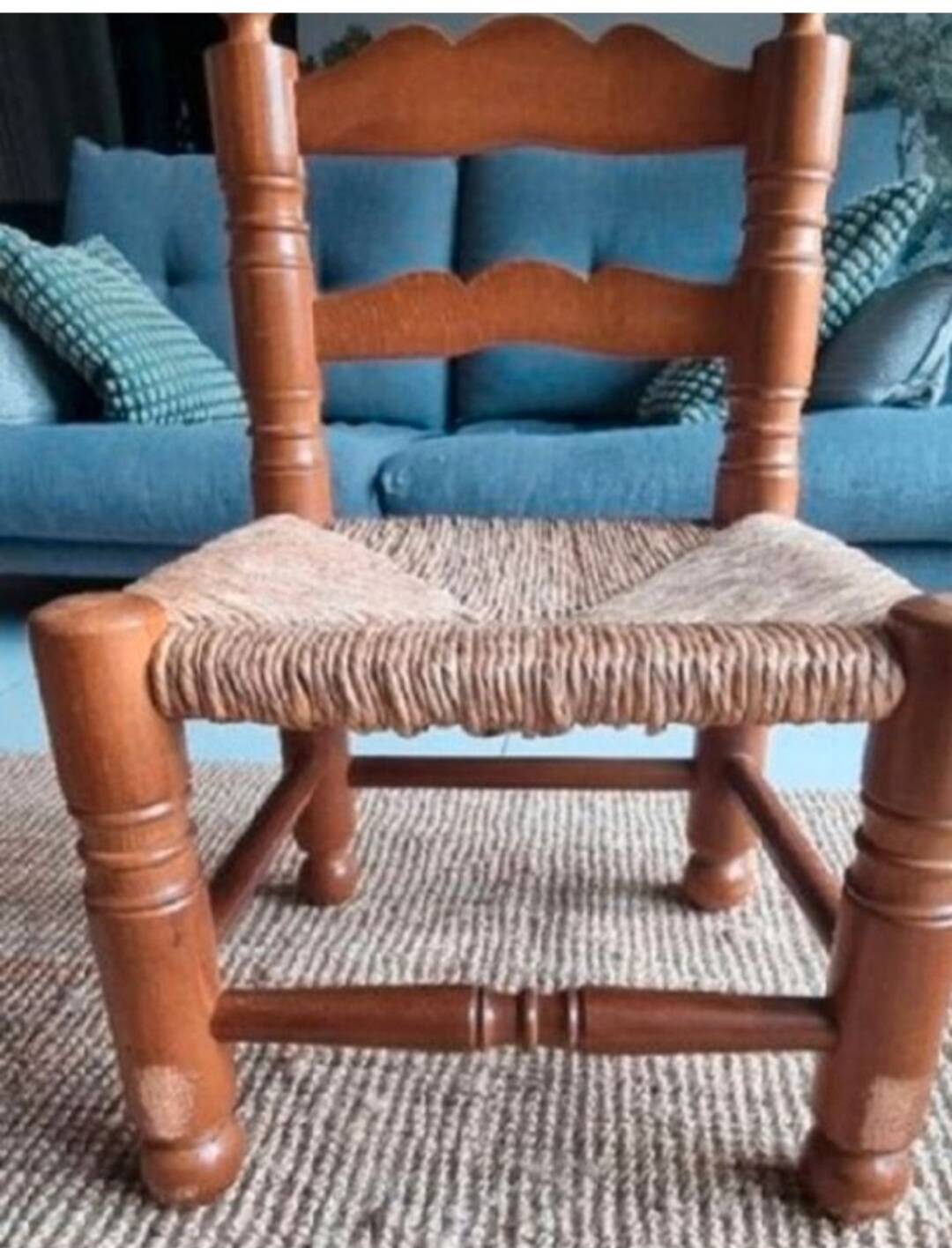 4 chairs and stools, brutalist art, straw and wood