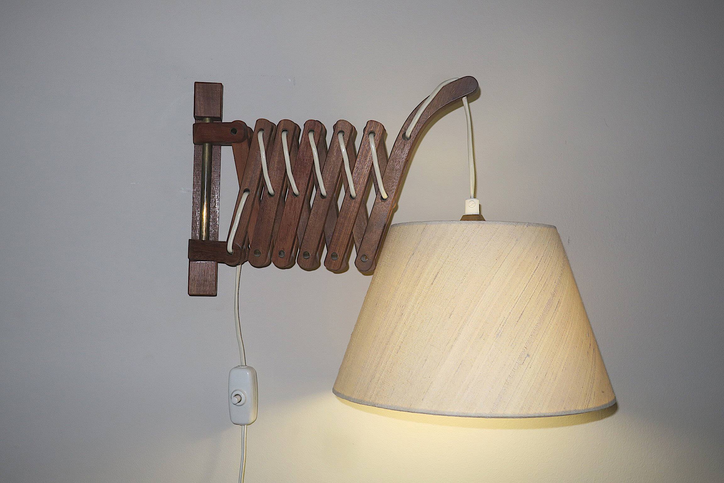 Erik Hansen for Le Klint scissor articulated teak wall light, Denmark 1960s